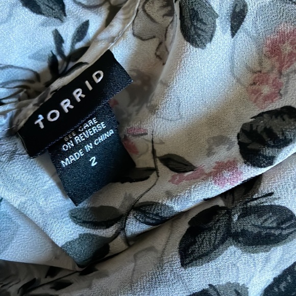 Torrid floral tank - Picture 5 of 11